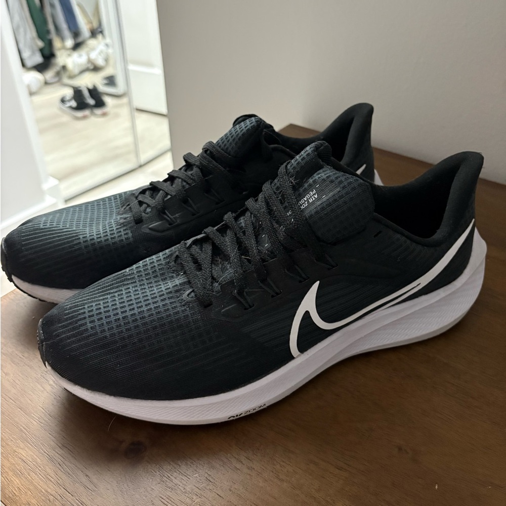 Nike Black and White Athletic Sneakers